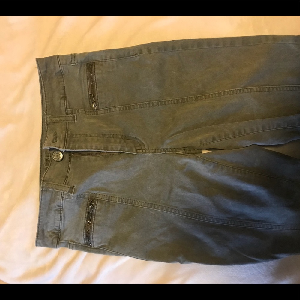 Army Green hi-rise jeggings from American Eagle